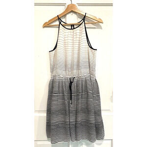 Banana Republic Black & White Striped sleeveless Dress , lined women's size 10